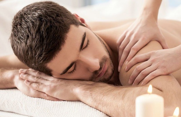 Cách massage cho chàng tại vùng cánh tay bạn đã biết chưa
