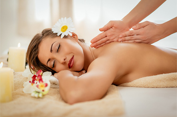 massage lưng giảm mệt mỏi nhiều tác dụng