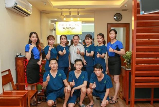 Massage quận 6 - Nhân viên massage Phúc Hưng