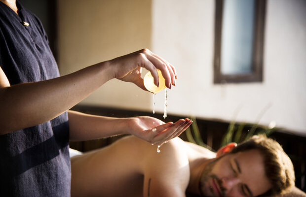 Massage Nuru - Sướng tê người với dịch vụ massage nuru