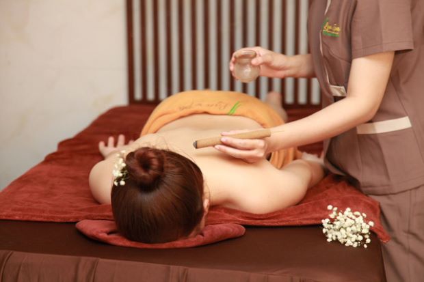 Massage Thụy Điển - Massage bằng tinh dầu