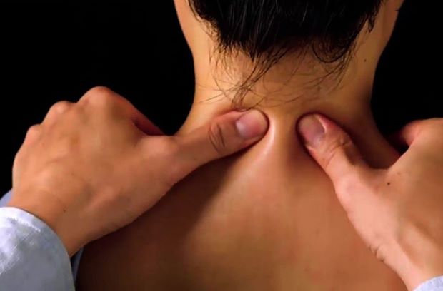 Massage Thụy Điển - Massage vai gáy