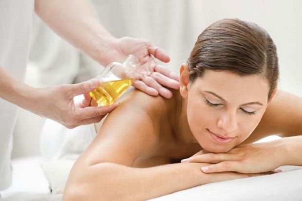 Massage Tantric - Hãy lựa chọn tinh dầu phù hợp