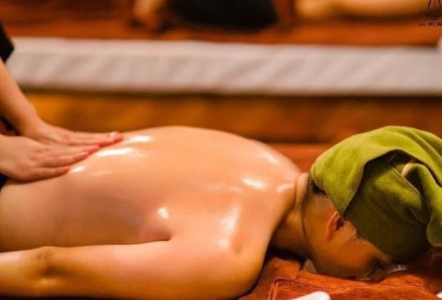 Thư giãn massage body tại Hoàng Kim Phúc