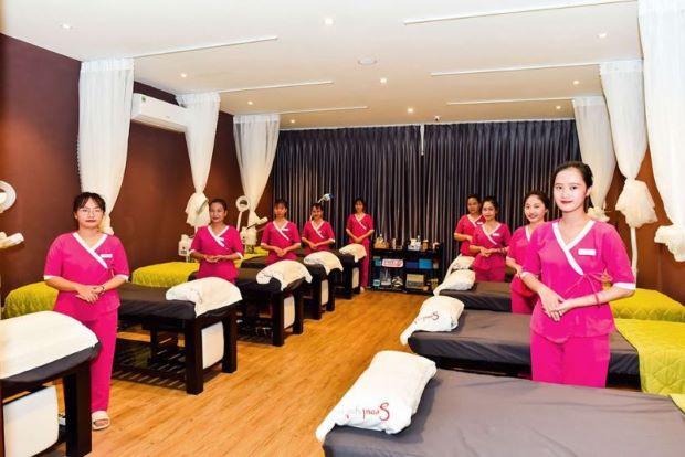 Massage Vũng Tàu - Nhân viên massage tại Sen Spa