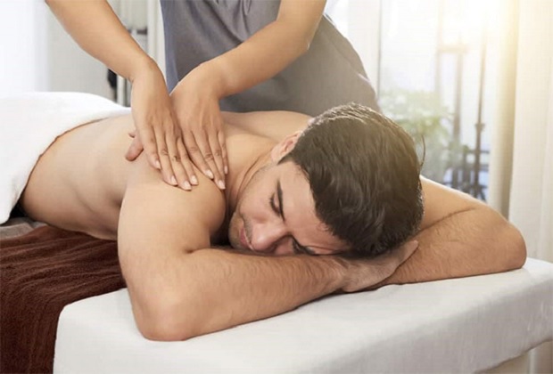 Dịch vụ massage tại Vạn Phát