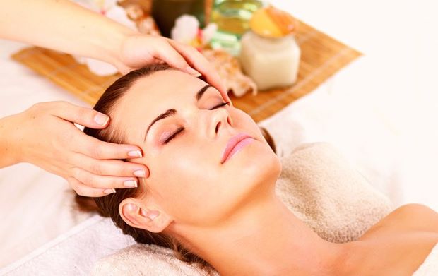 Dịch vụ massage mặt tại Hồng Hào Spa 