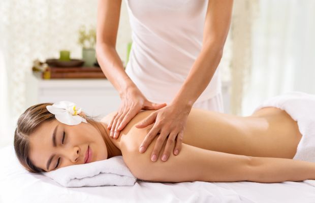 Đến với Massage Tokyo, nhân viên sẽ giúp bạn trút bỏ mọi mệt mỏi