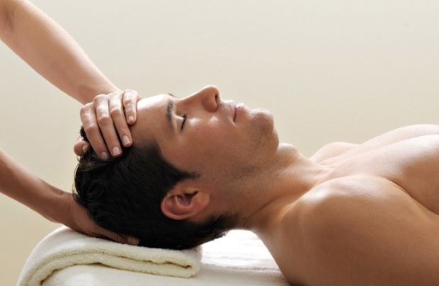 Massage Kon Tum - Nhân viên Hoa Anh Đào