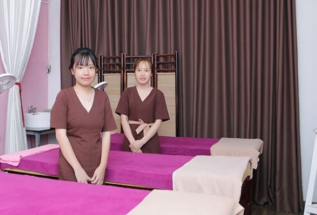 Massage Thái quận Tân Phú - Nhân viên Sam Sam Beauty