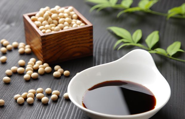 Nên ăn đậu nành khi massage nâng vòng 1