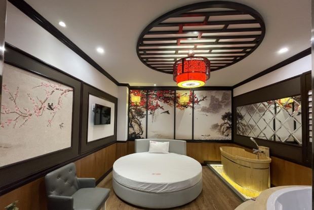 Không gian rộng rãi Massage Linh Cherry 