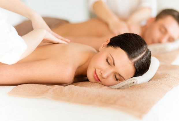 Khách hàng hài lòng với dịch vụ của Massage At Home 